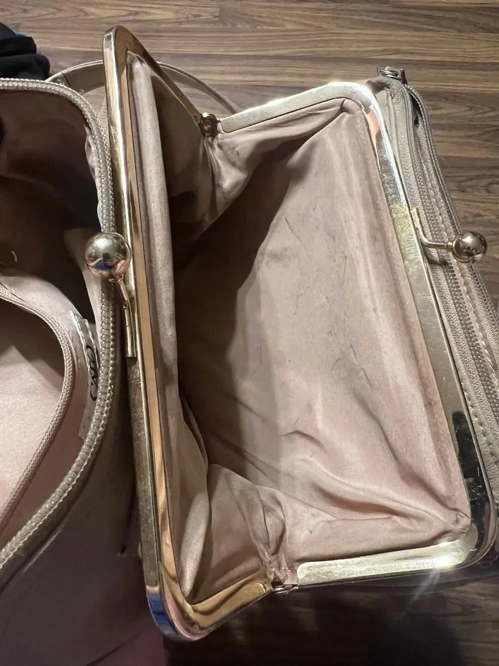 Cato Shoulder Bag